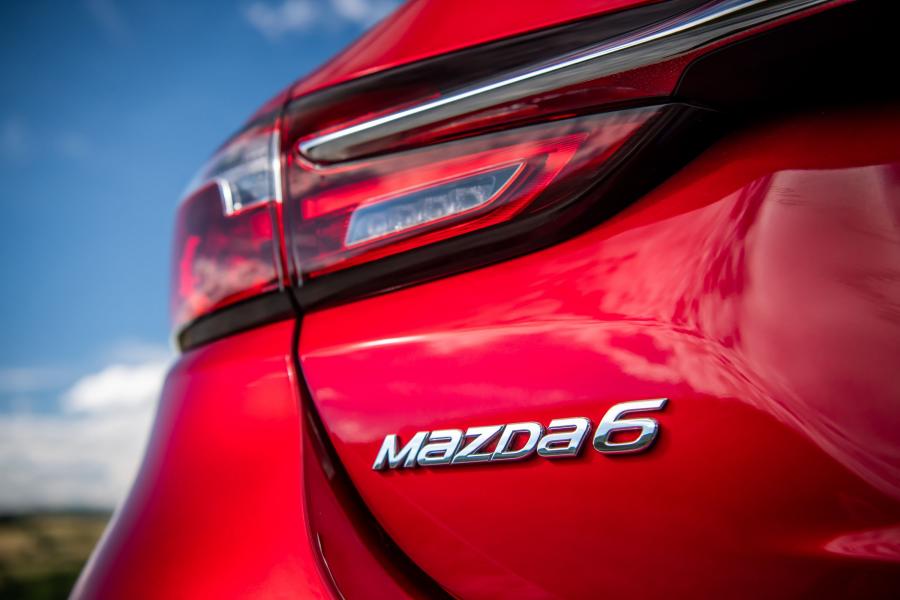 Детали экстерьера Mazda6 (GJ) 2018 года  (UK) (фото 35 из 46)